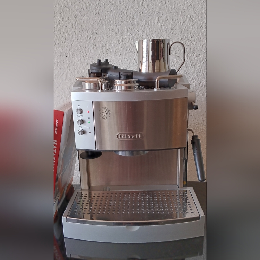 De'Longhi 15 bar Pump Espresso Maker, EC702, Metal